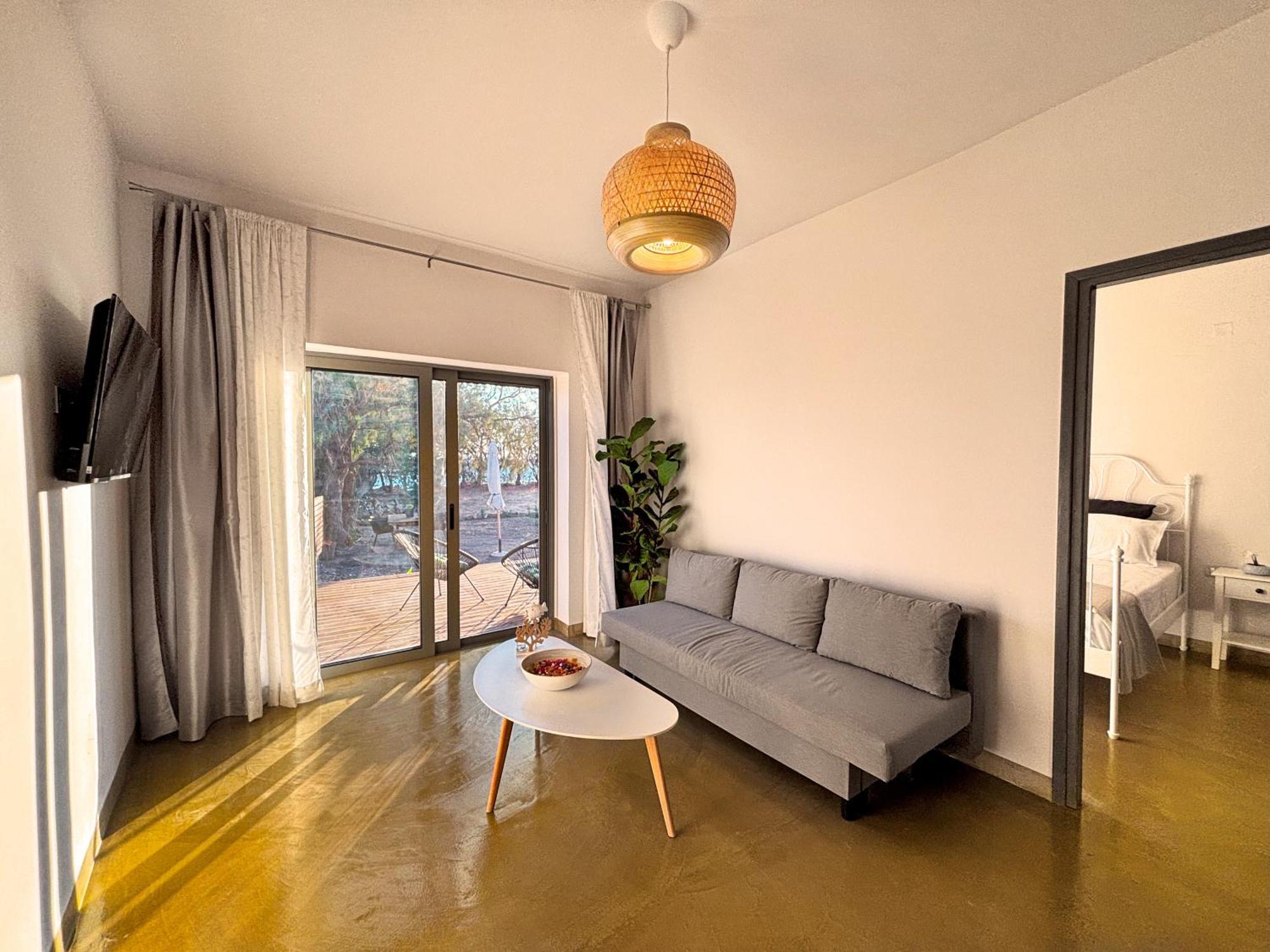 Mekia'S Beach House Livadia  المظهر الخارجي الصورة