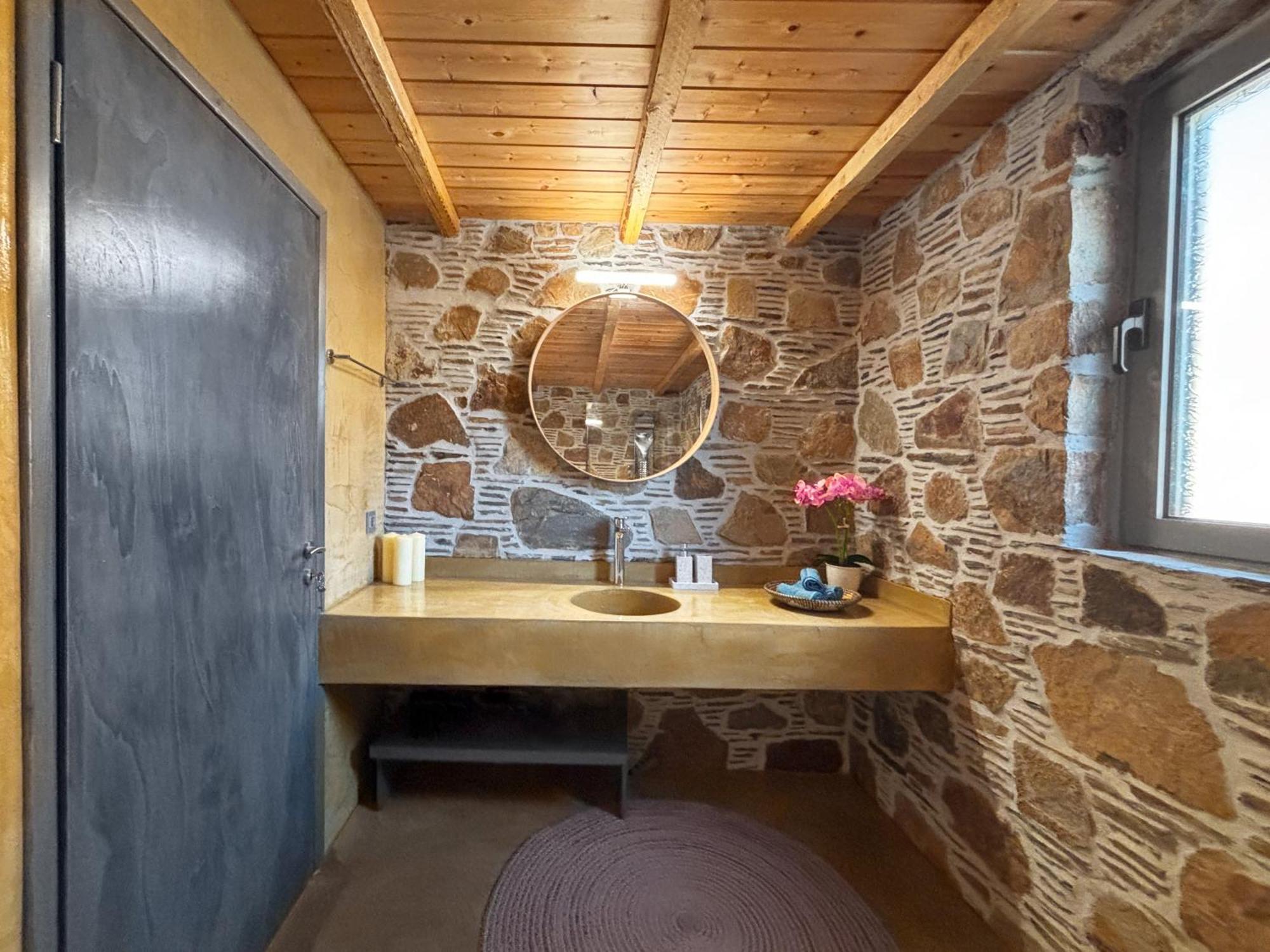 Mekia'S Beach House Livadia  المظهر الخارجي الصورة